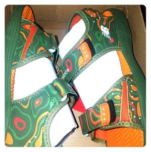 New Balance Brand New Size 4 Waterproof Sandals